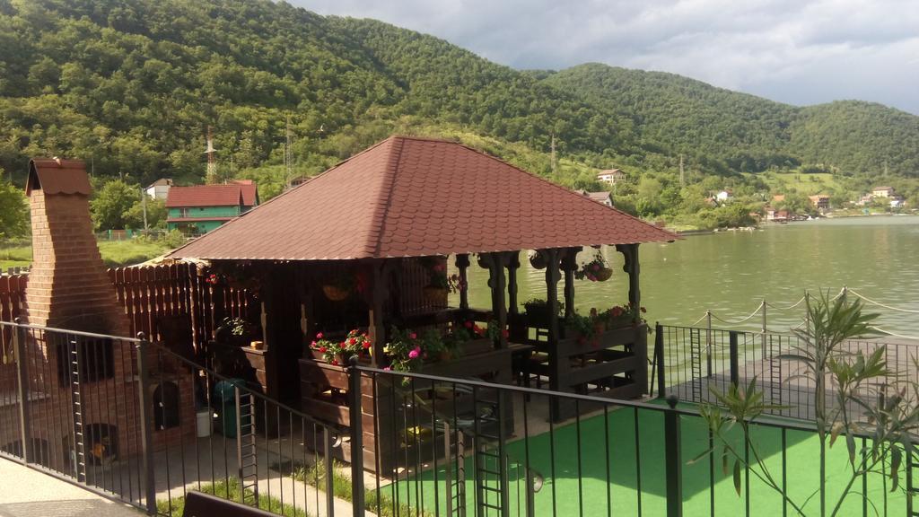 Vila Golful Dunarii Dubova Exterior photo
